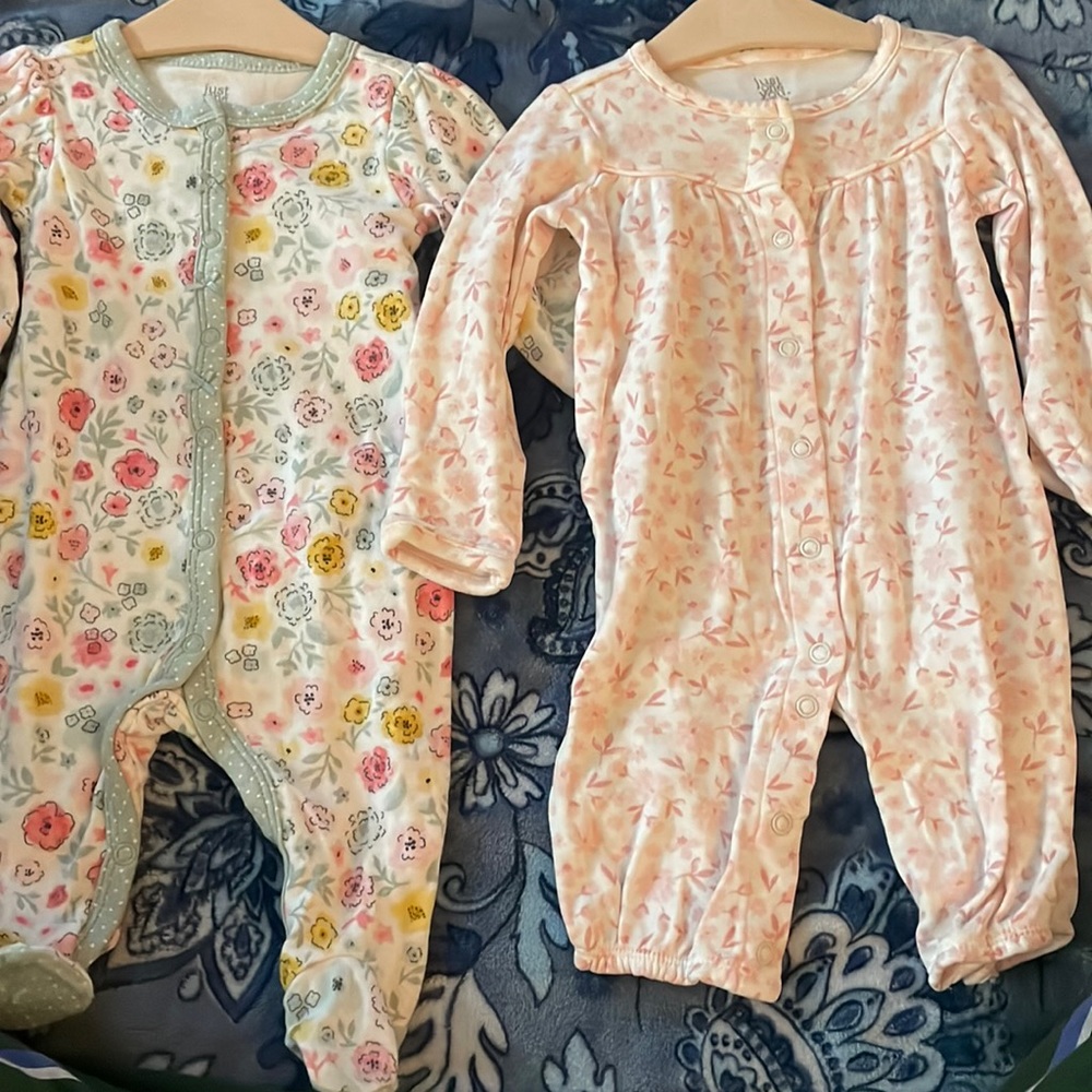 Brand new Carter’s baby sleepers three months